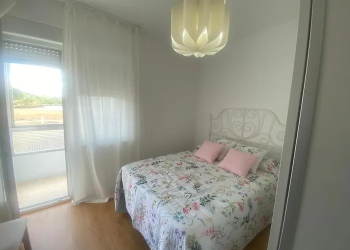 A Pie De Playa En Апартаменты Суансес